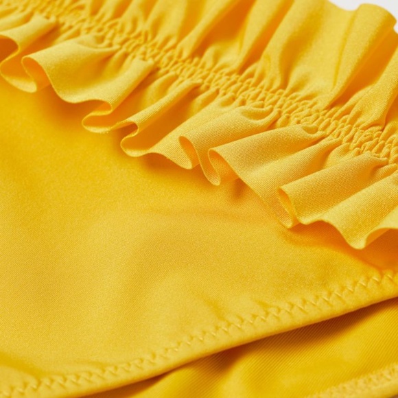 Yellow bikini bottom & top set - Picture 4 of 6